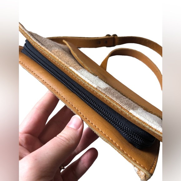 SutiSana Crossbody Organizer Color Sepia Wool Leather Zipper Bag Yellow Stripe - Picture 6 of 16